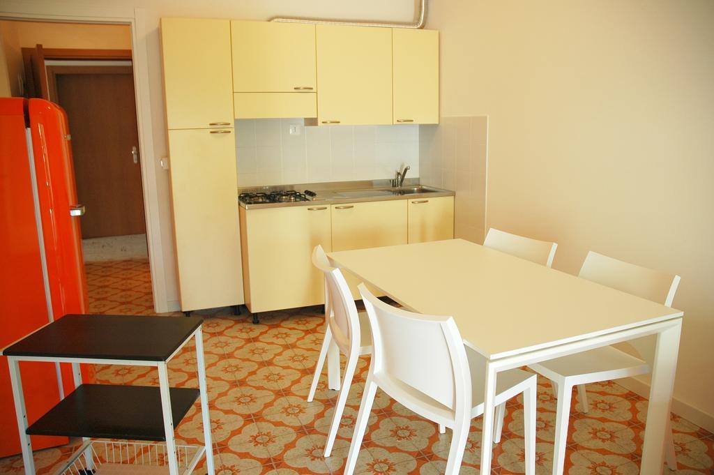 Residence Isvico Λινιάνο Σαμπιαντόρο Δωμάτιο φωτογραφία